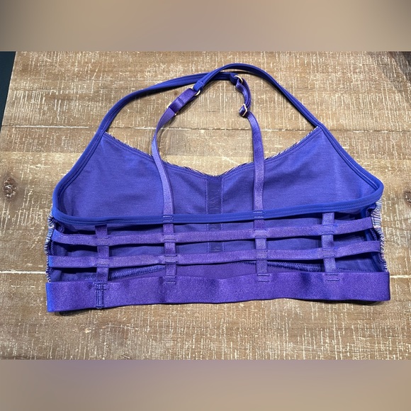 💜 Lululemon *Rare* Limited Edition Purple Wanderlust Shala Bra - Picture 7 of 8